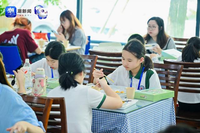 校园新探丨国航浙江参观纪实：10后学子心中埋下的航空梦种子如何发芽？