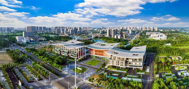 “白天品龙虾，晚上赏戏剧”，文旅融合擦亮潜江城市名片