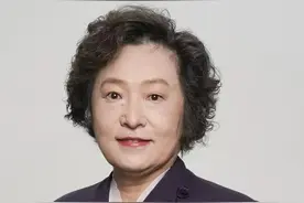 将扩内需促消费放在更突出位置——对话国务院发展研究中心市场经济研究所原所长、二级研究员王微图片