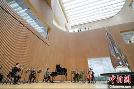 （申城风景线）走进图书馆，“邂逅”阅读的多种可能图片