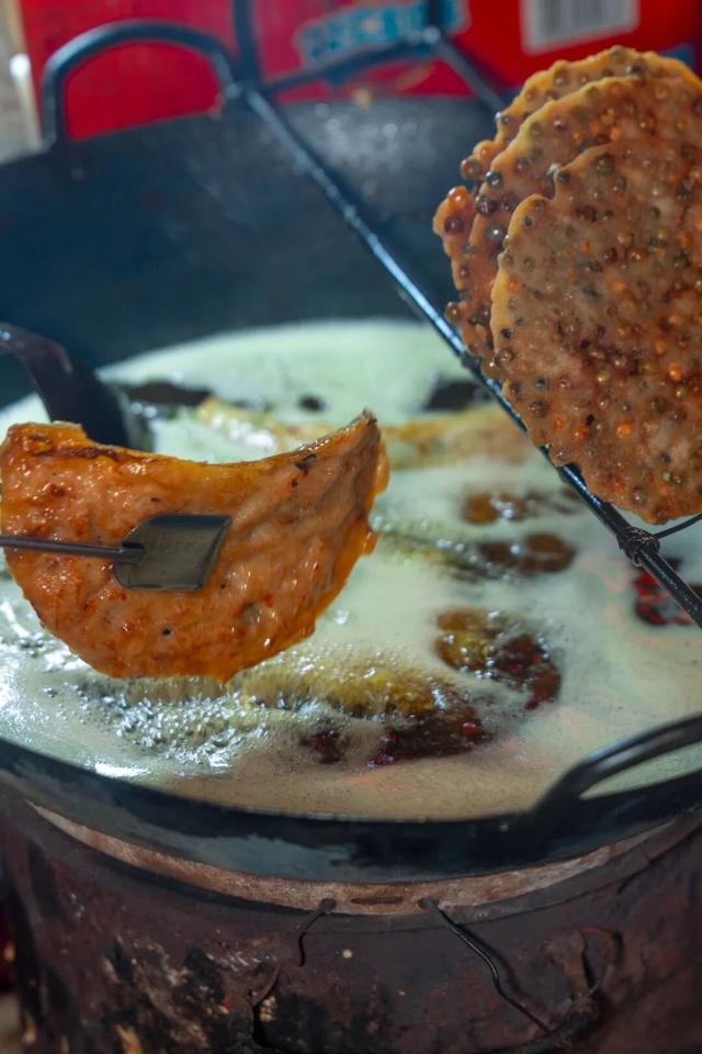 “渝超”巫溪观赛 耍事多