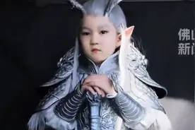 帅！妈妈花7天给儿子做哪吒2敖光战甲图片