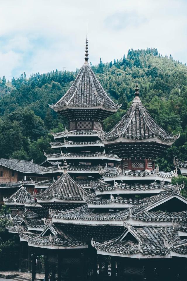 今年最流行的旅行方式，是去村里“看房”