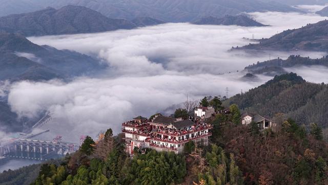 福地怀化·风物季｜云海流金醉洪江——洪江区密岩尖观日出掠影
