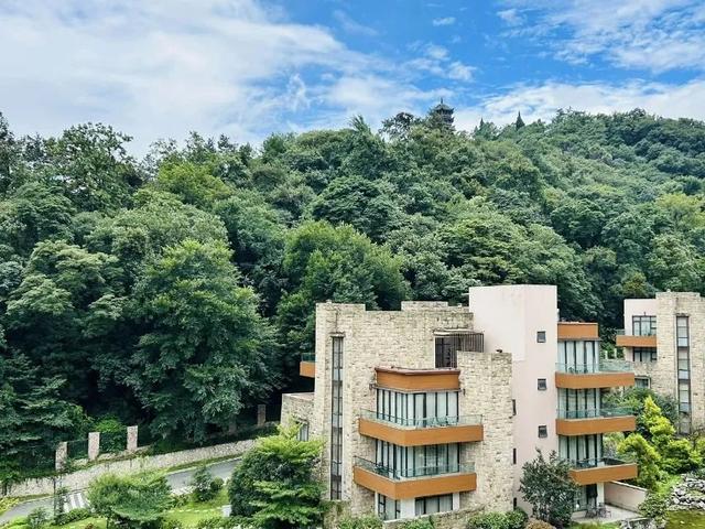 灵岩山、普照寺、青城山湿地庄园……都江堰这条精品旅游线路等你来打卡～
