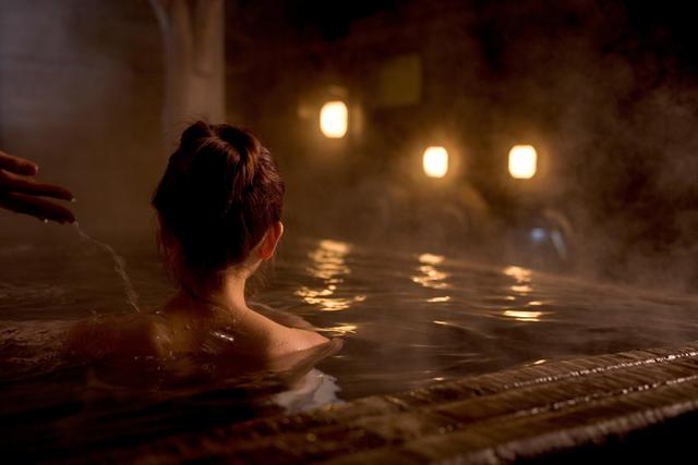 泡对养生、泡错伤身 泡温泉的正确方式你知道吗？