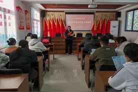 西苑社区计生协开展“世界艾滋病日”主题宣传活动图片