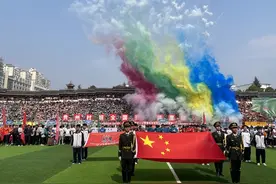 2025村超全国赛贵州赛区凯里酸汤足球赛精彩启幕图片