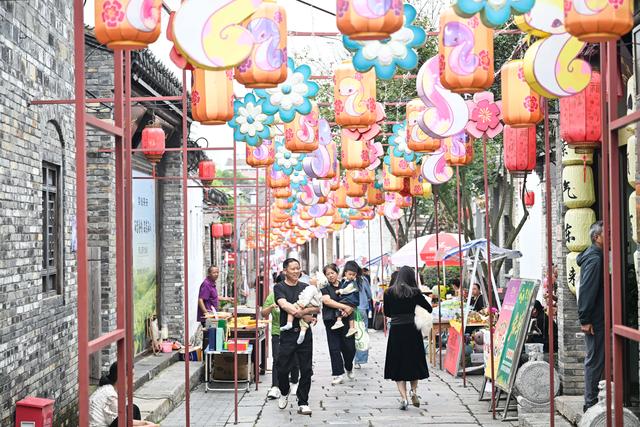 江苏盱眙：惠民措施激发假日经济活力