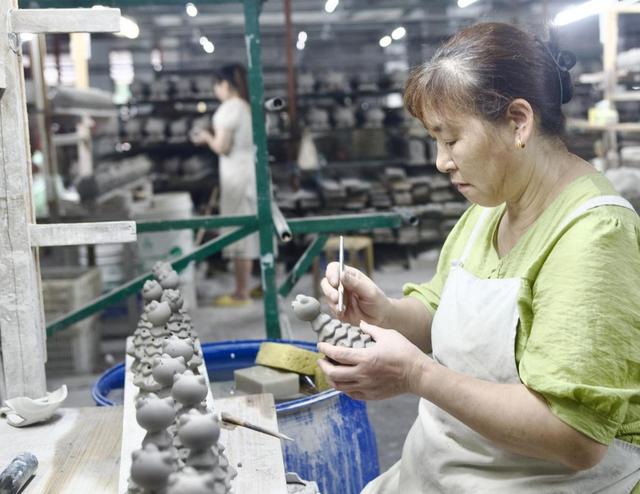 活力中国调研行∣德化顺美陶瓷文化世界：让千年瓷韵焕发新活力