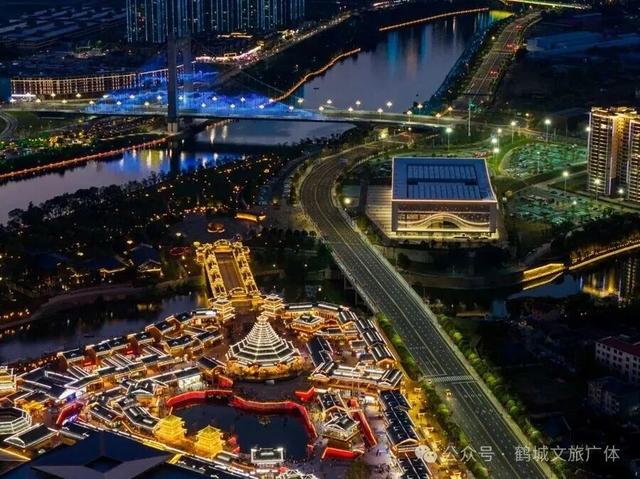 ​别再问鹤城十一国庆怎么玩了！这篇攻略直接 “抄作业”