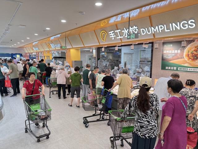 清美“逆行”开超市，首日营业额怎么样？