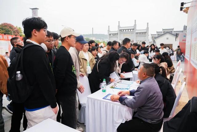 “荆门，真嘞中！”