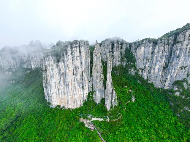 湖北恩施：恩施大峡谷雨霁初晴 绘就山水诗画长卷