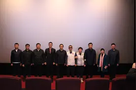 《看不见的顶峰》公益观影，给残疾朋友上了一堂生动的实践课图片