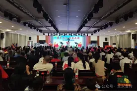 我县举行“携手同行 共筑无碍”2025助残日主题活动图片