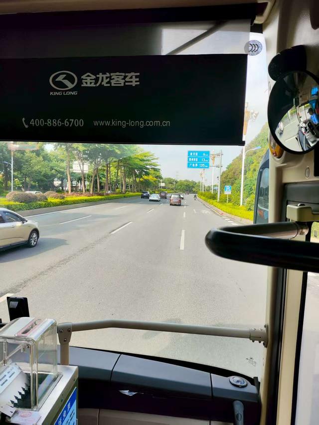 青春没有售价，公交直达三亚，05后大学生正“坐着公交游中国”