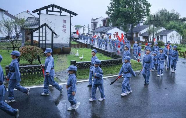 从“听故事”到“成为故事里的人”：松江让红色记忆在沉浸体验中代代相传