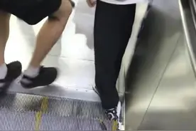 男童坐扶梯被夹脚，扶梯当场变形！上海地铁深夜通报图片