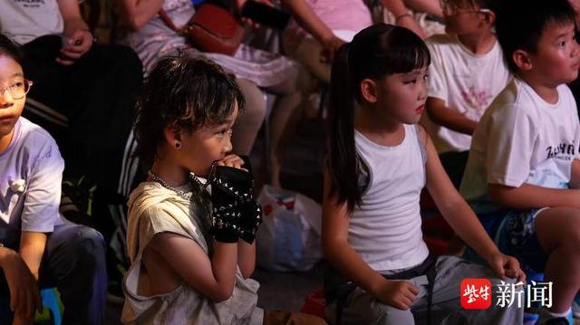 童趣国风夜未央 盐城老西门街区涌动夏夜新活力