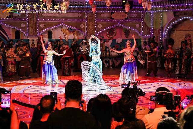 “跟着艺术游甘肃·风起大汉”专场演出惊艳啦！沉浸式行走观演重塑丝路文化新体验