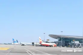 “微信扫码” 缴税！潮汕机场海关推行旅检渠道微信扫码缴税图片