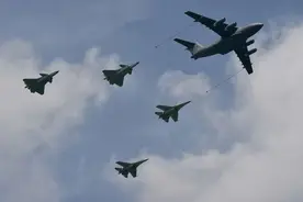 火热出炉！2023明星装备揭晓图片