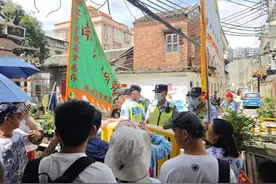 直击佛山叠滘龙船漂移大赛：赛区限流，工作人员“刚从里面出来身上掉层皮”图片