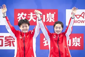 陈艺文/昌雅妮夺得女子双人三米跳板冠军图片