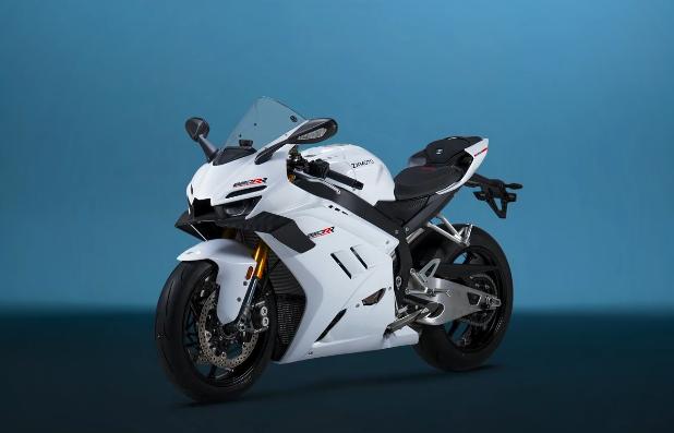 “安全底线比销量更重要” 张雪机车回应“新手禁令”-图2