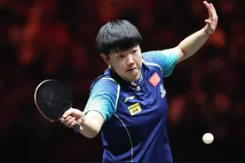 孙颖莎再胜王曼昱，时隔21天再夺女单冠军图片