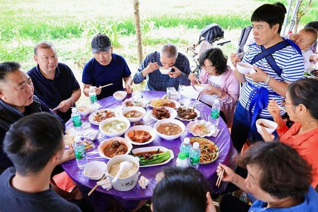 斗南街道2025年“荷韵江尾”荷花主题活动暨江尾社区第四届农文旅综合文化活动举行