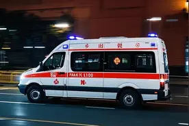 大学生突然吐血昏迷！浙江医院一晚收6个病人，都是这个原因……医生提醒：过年要注意图片