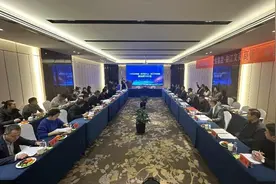 兴庆区举行砂之船（银川）奥特莱斯项目签约仪式图片