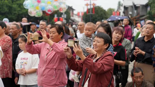 11.8亿元！超150万人次！大邑国庆大假“吸睛”又“吸金”