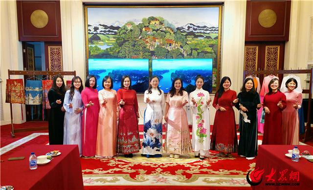 曹县汉服首次走进驻华大使馆 与越南奥黛实现“双向奔赴”