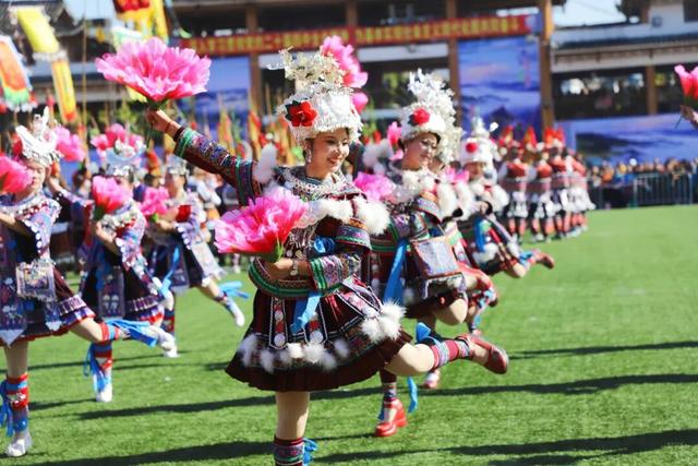多图+多视频，直击第二十三届融水芦笙斗马节开幕式→