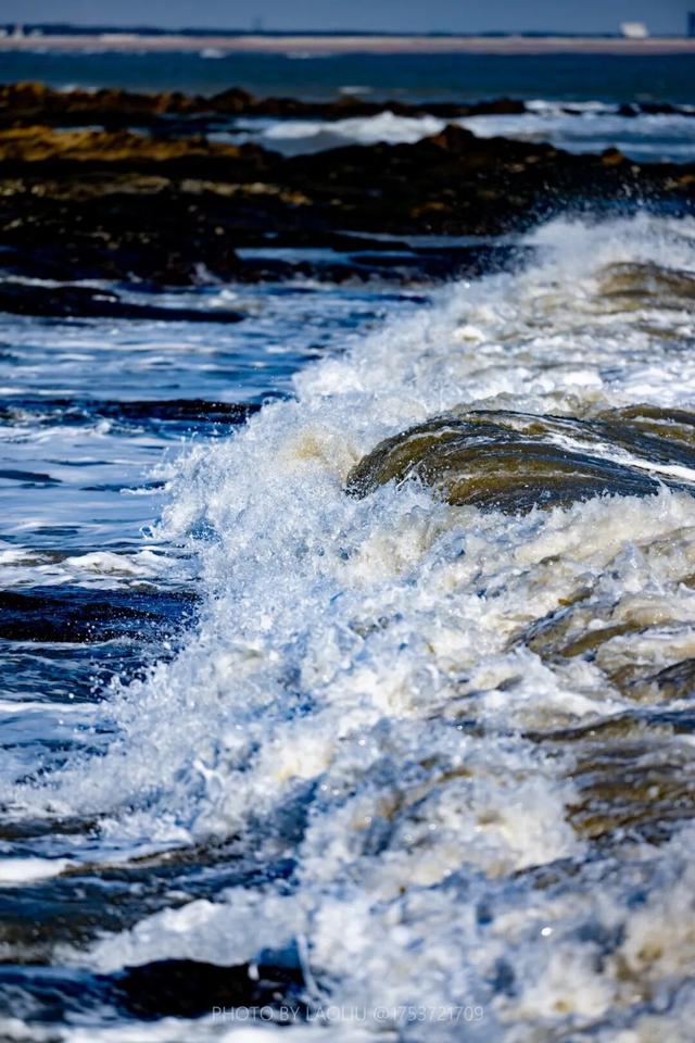 今早实拍！日照海边结冰了！低温还要持续几天？