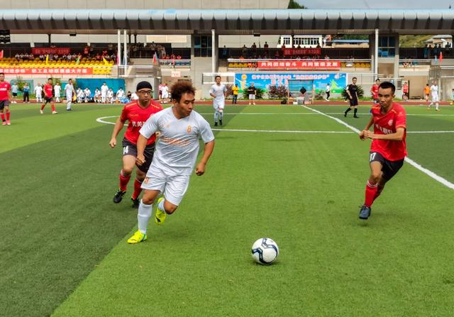 镇宁:1-9月游客接待人次超470万,“甜蜜镇宁”加速“流量”变“留量”