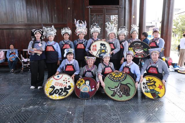 【石榴花开别样红⑧】荔波：旅游“架”起民族团结同心桥