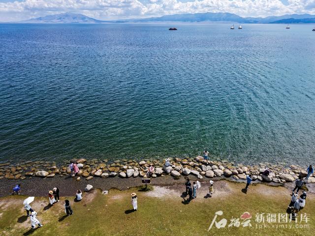 治水兴水看新疆丨“高山明珠”赛里木湖生态底色鲜亮