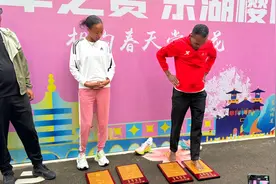 樱花季 越江湖｜汉马冠军邂逅樱花雨图片