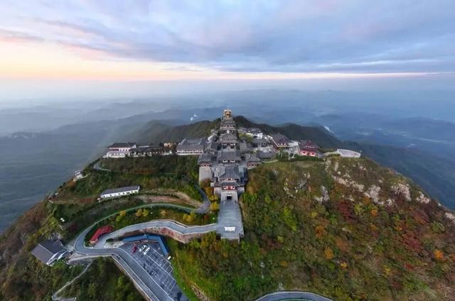 明星为随县打call！香菇采摘、乡村漫游、金顶落日 解锁秋日限定美好