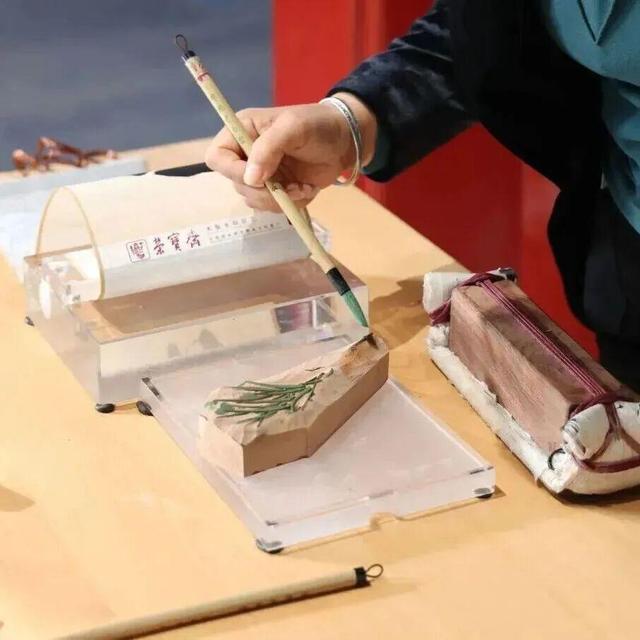 返程路上翻“朋友圈”，西城的快乐跳出屏幕
