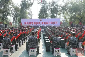 着戎装踏征程！东坡区欢送145名新兵入伍图片