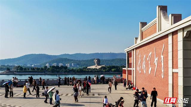 岁暖时刻丨在长沙，一眼千年：从橘子洲头到城市天际线