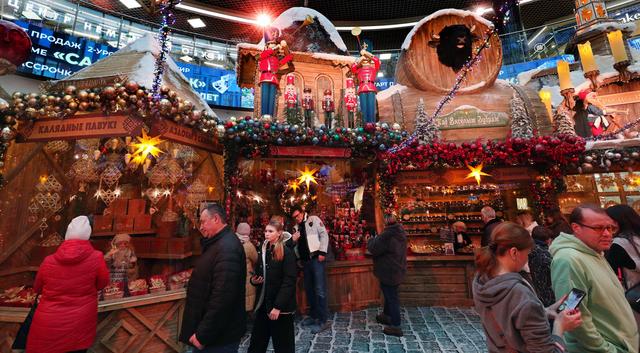 白俄罗斯“新年童话镇”节日氛围浓