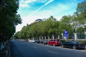春节期间，星沙2455个泊位免费停车图片