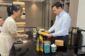 促进民营经济高质量发展｜破解融资问题 更好为民企“输血补气”图片