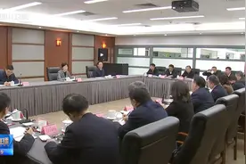 施小琳专题调研推进数字政府建设和“高效办成一件事”工作：推动科技赋能数据共享流程再造，持续提升企业和群众满意度获得感图片